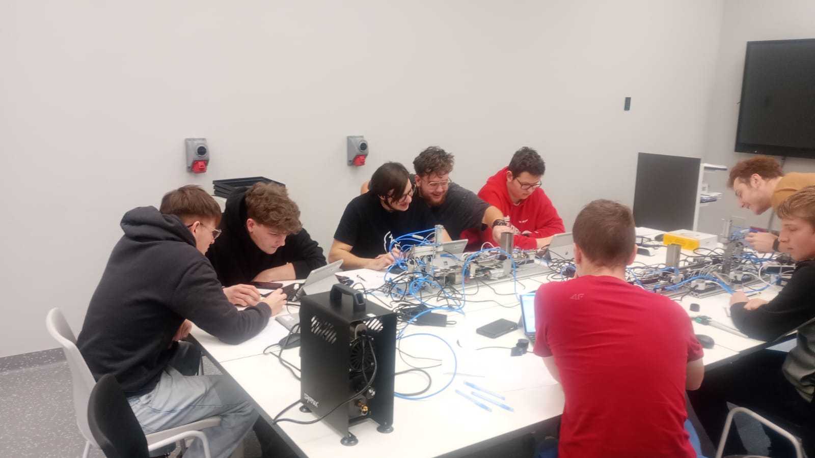 Zajęcia Podstawy mechatroniki z zestawem MecLab (2)